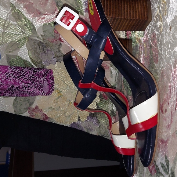 Tommy Hilfiger Red White & Blue Chunky Heel Ankle Strap Sandals Sz 9 - Picture 4 of 12